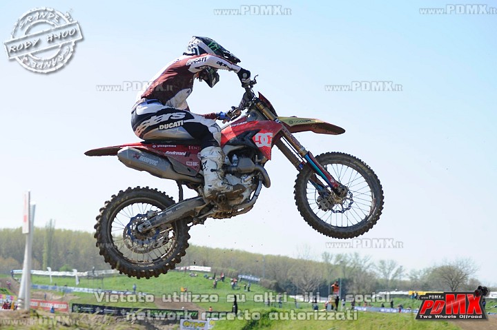 _ROB4045 (Copy).jpg
